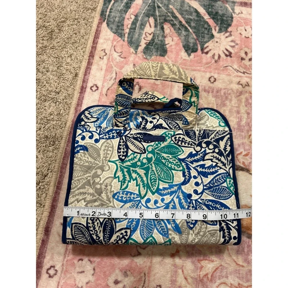 Vera Bradley Hanging Travel Organizer‎ Quilted Toiletry Bag Blue Green Floral